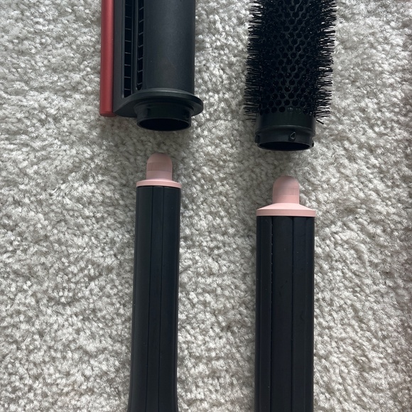 Dyson Airwrap™ multi-styler and dryer Straight+Wavy - Picture 2 of 5